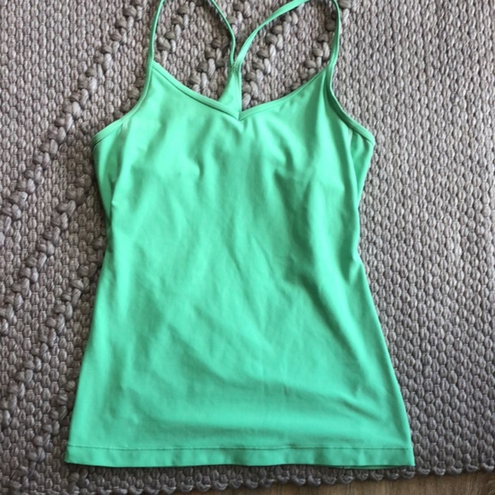 Nike top